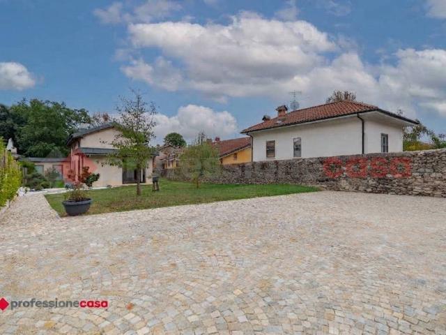 Villa Indipendente in vendita a Cumiana, Torino