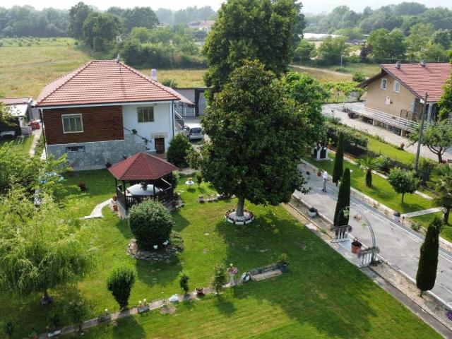 Villa Indipendente in vendita a Piane, Piemonte
