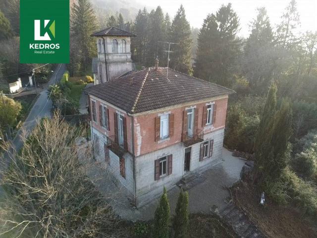 Villa Indipendente in vendita a Comunità Montana del Piambello, Cunardo