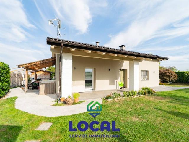 Villa Indipendente in vendita a Tetto Bovis, Piemonte