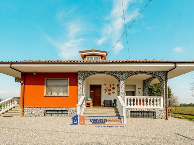 Villa Indipendente in vendita a Piemonte, Cuneo