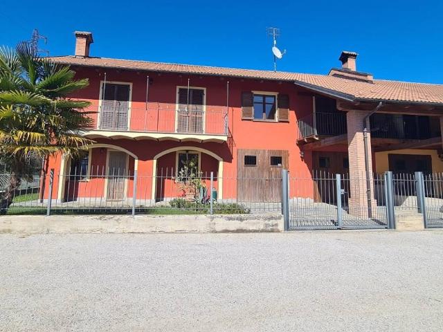 Villa Indipendente in vendita a Basse Sant'Anna - Borgo Nuovo, Piemonte