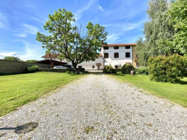 Villa Indipendente in vendita a Roata Caporalina, Piemonte