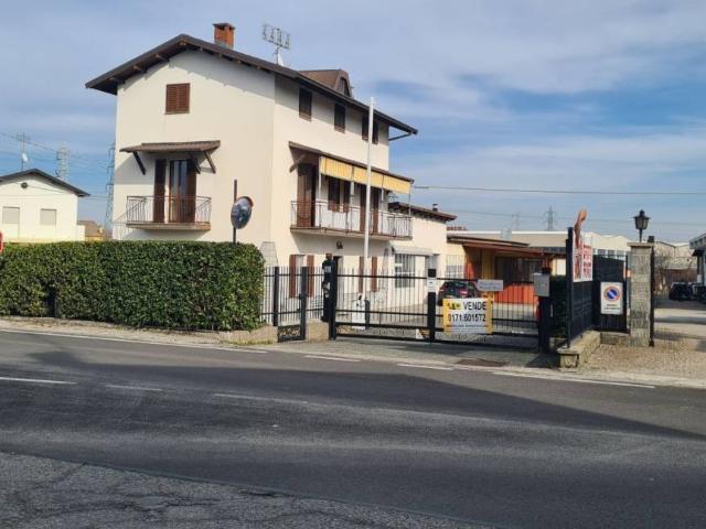 Villa Indipendente in vendita a Tetto Cavallo, Piemonte