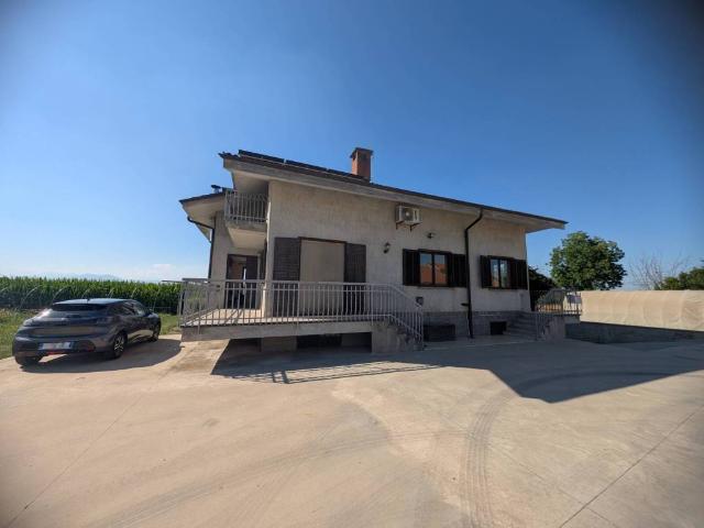 Villa Indipendente in vendita a Bombonina, Piemonte