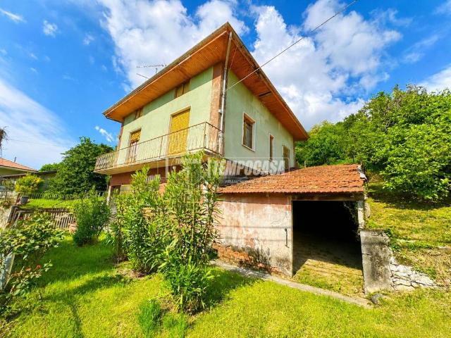 Villa Indipendente in vendita a Salto, Piemonte