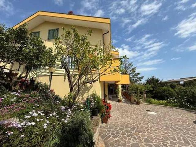 Villa Indipendente in vendita a Cupello, Abruzzo
