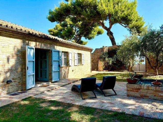 Villa Indipendente in vendita a Marano, Marche