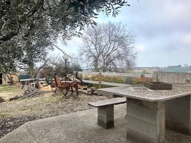 Villa Indipendente in vendita a Petrella, Ripatransone
