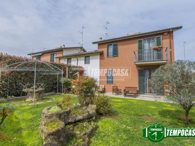 Villa Indipendente in vendita a Cura Carpignano, Lombardia