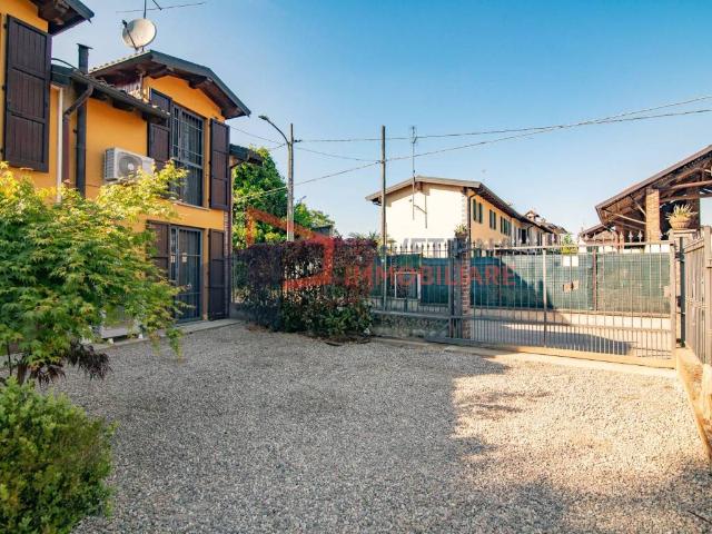 Villa Indipendente in vendita a Cura Carpignano, Lombardia