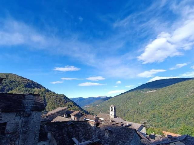 Villa Indipendente in vendita a Comunità Montana Valli del Verbano, Curiglia Con Monteviasco