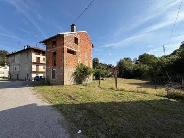 Villa Indipendente in vendita a Chiocchetti, Curino