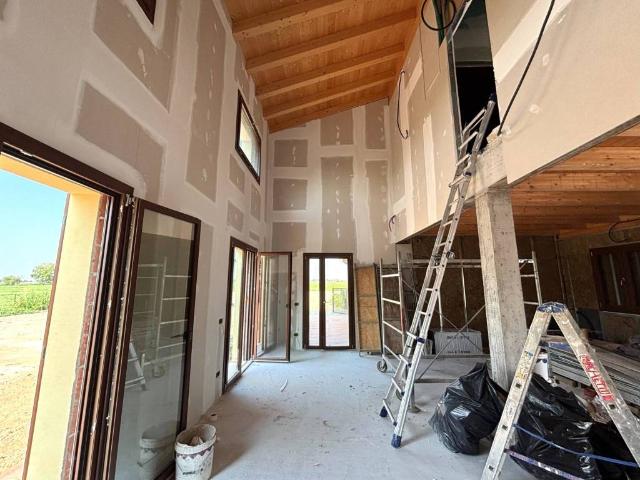 Villa Indipendente in vendita a Grazie, Curtatone
