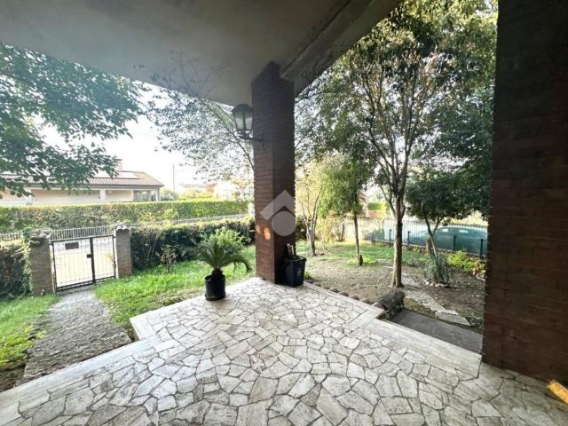 Villa Indipendente in vendita a Levata, Curtatone