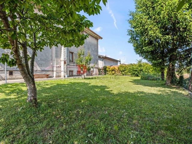 Villa Indipendente in vendita a Levata, Curtatone