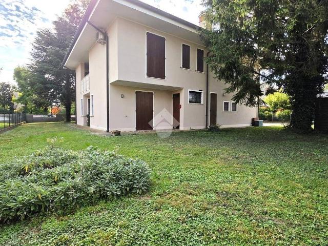 Villa Indipendente in vendita a Levata, Curtatone