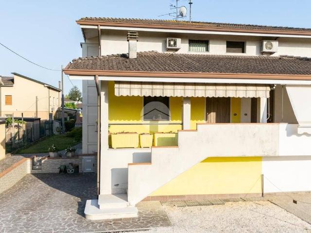 Villa Indipendente in vendita a Corte Gerile, Curtatone