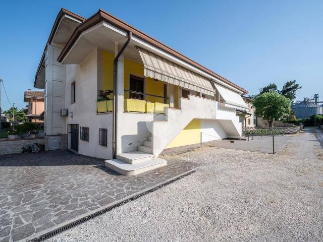 Villa Indipendente in vendita a Corte Gerile, Curtatone