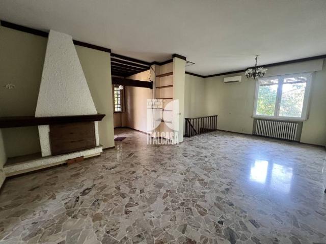 Villa Indipendente in vendita a Eremo, Curtatone