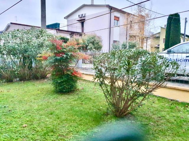Villa Indipendente in vendita a San Silvestro, Curtatone