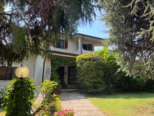 Villa Indipendente in vendita a San Silvestro, Curtatone