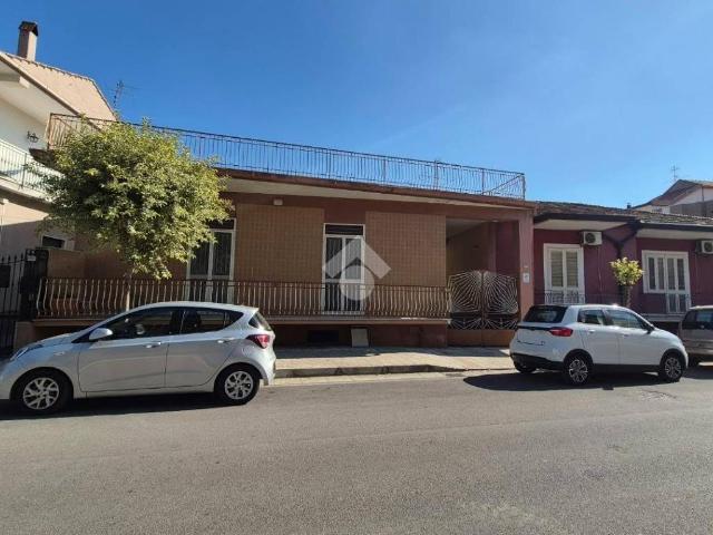Villa Indipendente in vendita a Curti