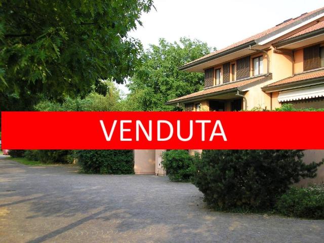 Villa Indipendente in vendita a Cascina Santa Maria Fenino, Cusago