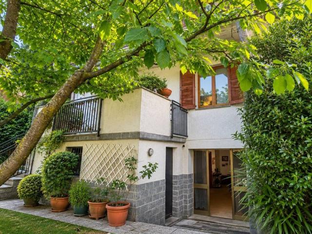 Villa Indipendente in vendita a Zona Omogenea Milano Nord, Cusano Milanino