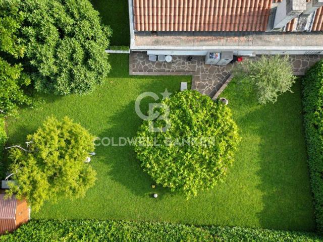 Villa Indipendente in vendita a Zona Omogenea Milano Nord, Cusano Milanino