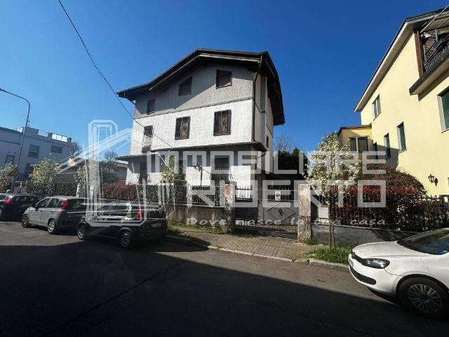 Villa Indipendente in vendita a Zona Omogenea Milano Nord, Cusano Milanino