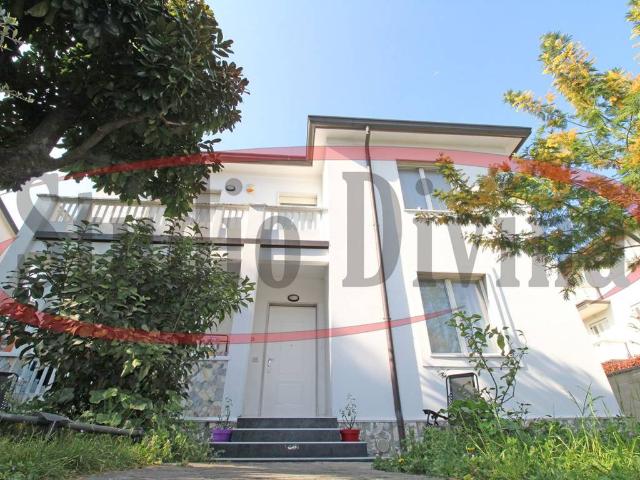 Villa Indipendente in vendita a Zona Omogenea Milano Nord, Cusano Milanino