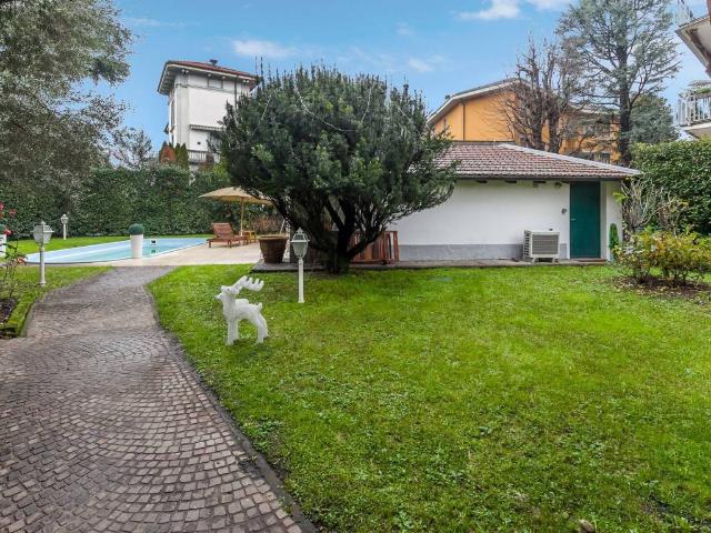 Villa Indipendente in vendita a Zona Omogenea Milano Nord, Cusano Milanino