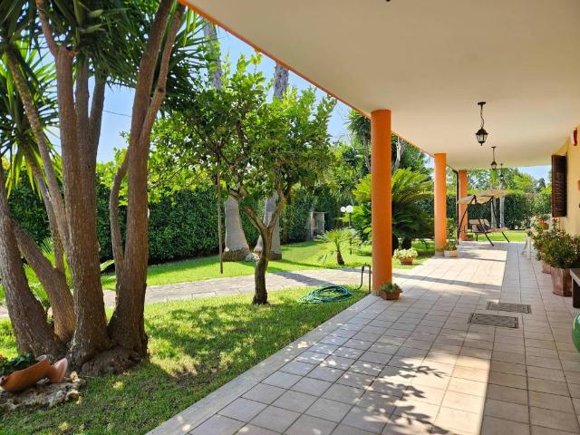 Villa Indipendente in vendita a Puglia, Lecce
