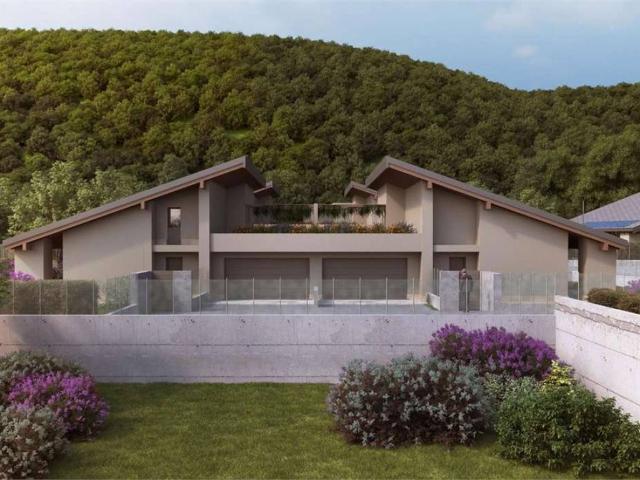 Villa Indipendente in vendita a Cuveglio, Varese