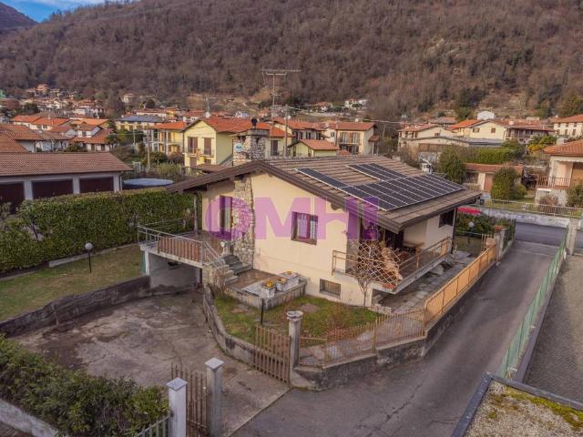 Villa Indipendente in vendita a Comunità Montana Valli del Verbano, Cuveglio