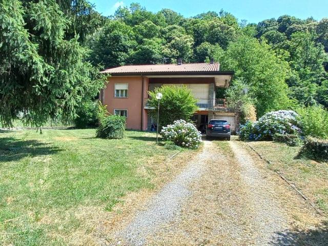 Villa Indipendente in vendita a Comunità Montana Valli del Verbano, Cuvio