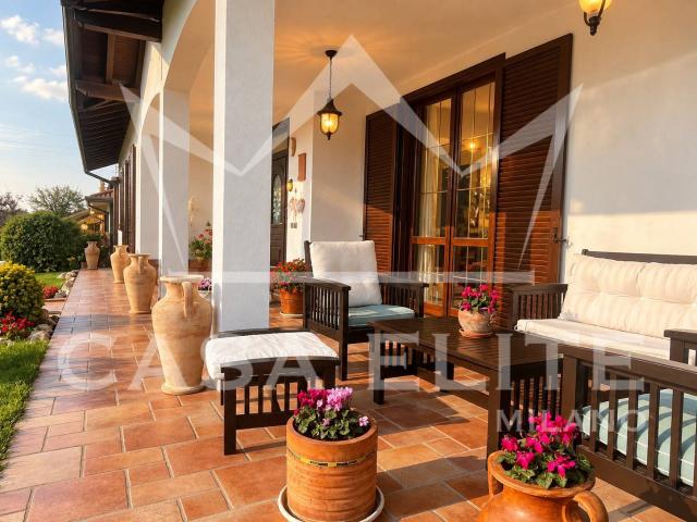 Villa Indipendente in vendita a Dairago, Milano
