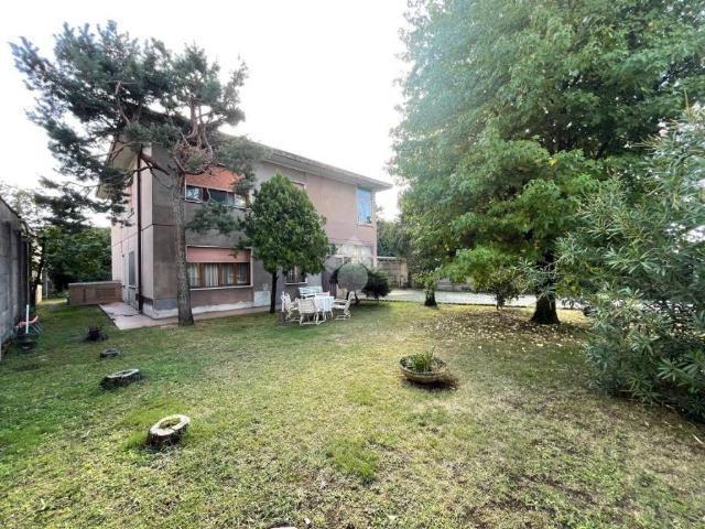 Villa Indipendente in vendita a Olcella, Dairago