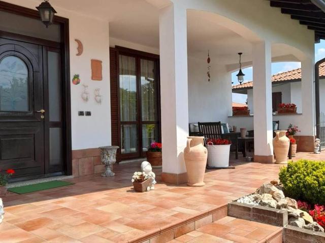 Villa Indipendente in vendita a Olcella, Dairago