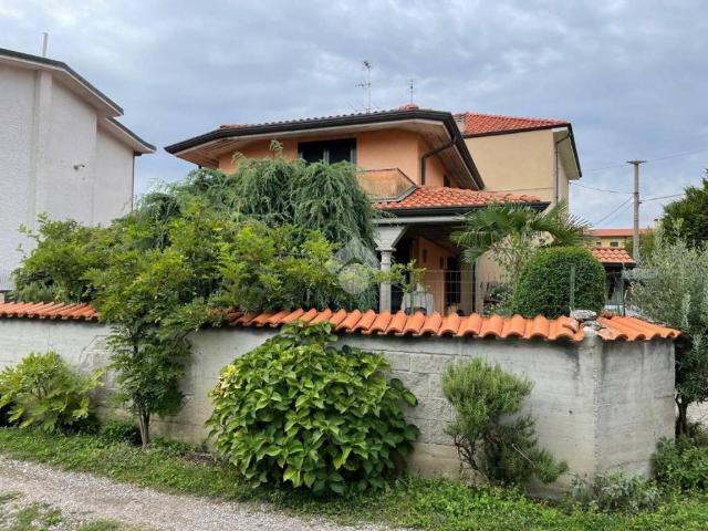 Villa Indipendente in vendita a Dairago, Lombardia