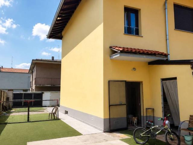 Villa Indipendente in vendita a Olcella, Dairago