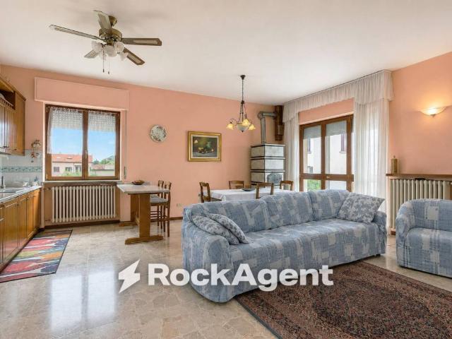 Villa Indipendente in vendita a Mariano al Brembo, Dalmine