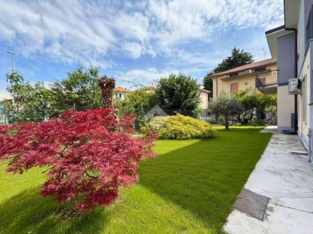 Villa Indipendente in vendita a Brembo, Dalmine