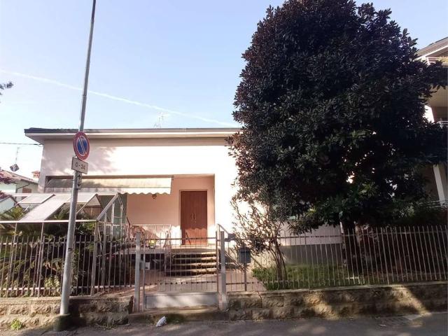 Villa Indipendente in vendita a Oleno, Dalmine