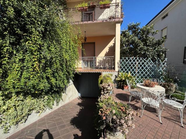 Villa Indipendente in vendita a Brembo, Dalmine