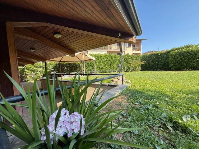 Villa Indipendente in vendita a Dalmine, Lombardia