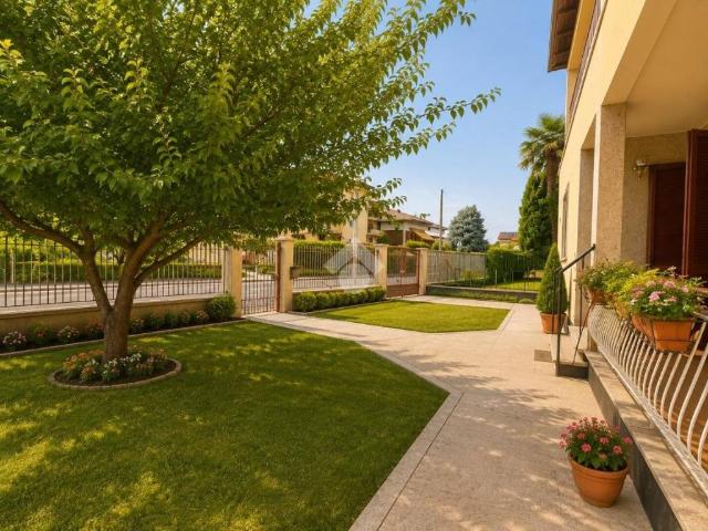 Villa Indipendente in vendita a Brembo, Dalmine