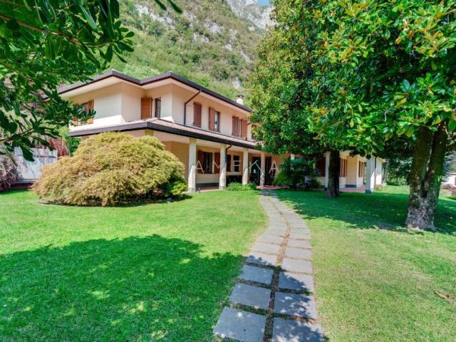 Villa Indipendente in vendita a Comunità montana della valle Camonica, Darfo