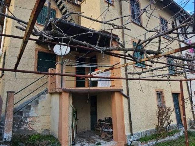 Villa Indipendente in vendita a Davagna, Liguria
